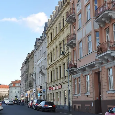 No. 11 Varsavska 15 卡罗维发利